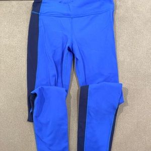Like new! Athleta Girl leggings.